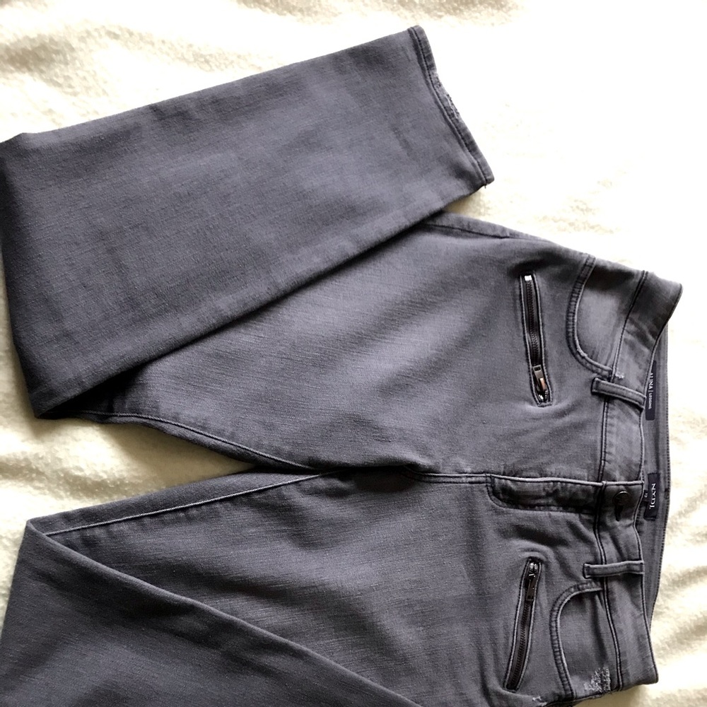 NYDJ gray ALINA leggings with zipper pockets